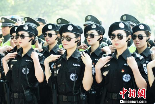 图为西湖景区行政执法局G20女子巡逻队。　龙巍　摄