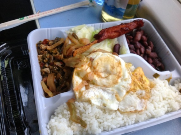 铁路总公司将推出铁路餐饮 火车上快餐可能15元以下