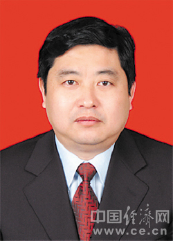 夏建平，男，中共党员，湖南临湘人，汉族。1962年10月出生，管理学硕士。