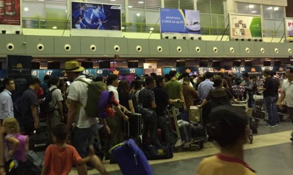 越南两大机场被黑客攻陷 屏幕显示：南海是中国的1